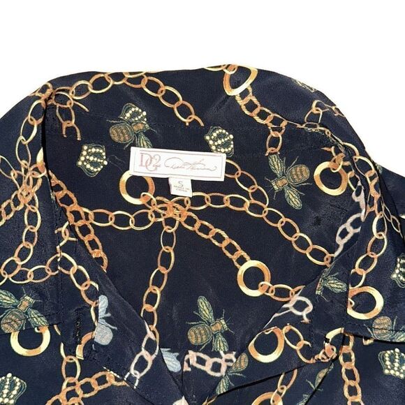 DG2 Diane Gilman Collection Silk Blend Top bee, chains, gold bling button up - Picture 3 of 9